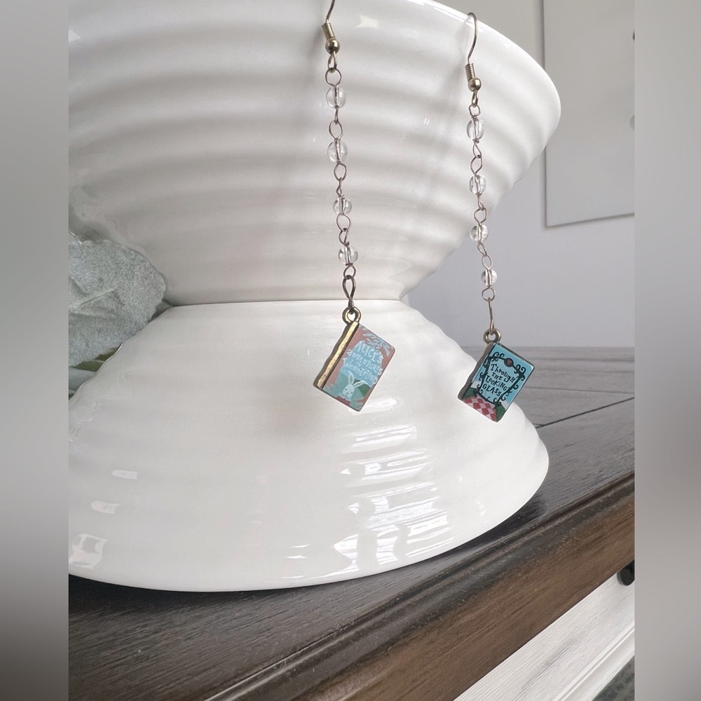 Super cute classic novel dangle earrings